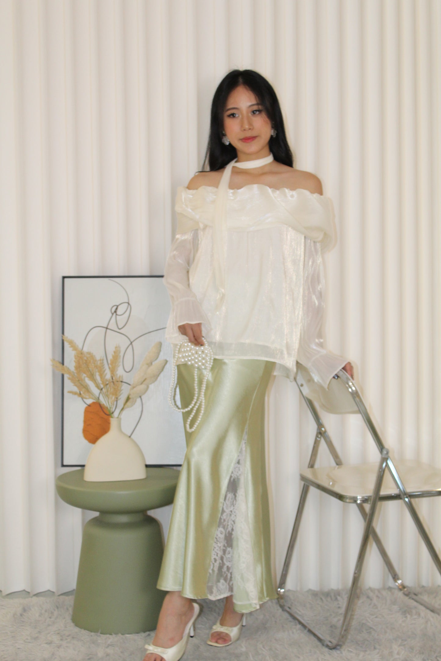 Marley Off Shoulder Long Sleeve Top (Cream)