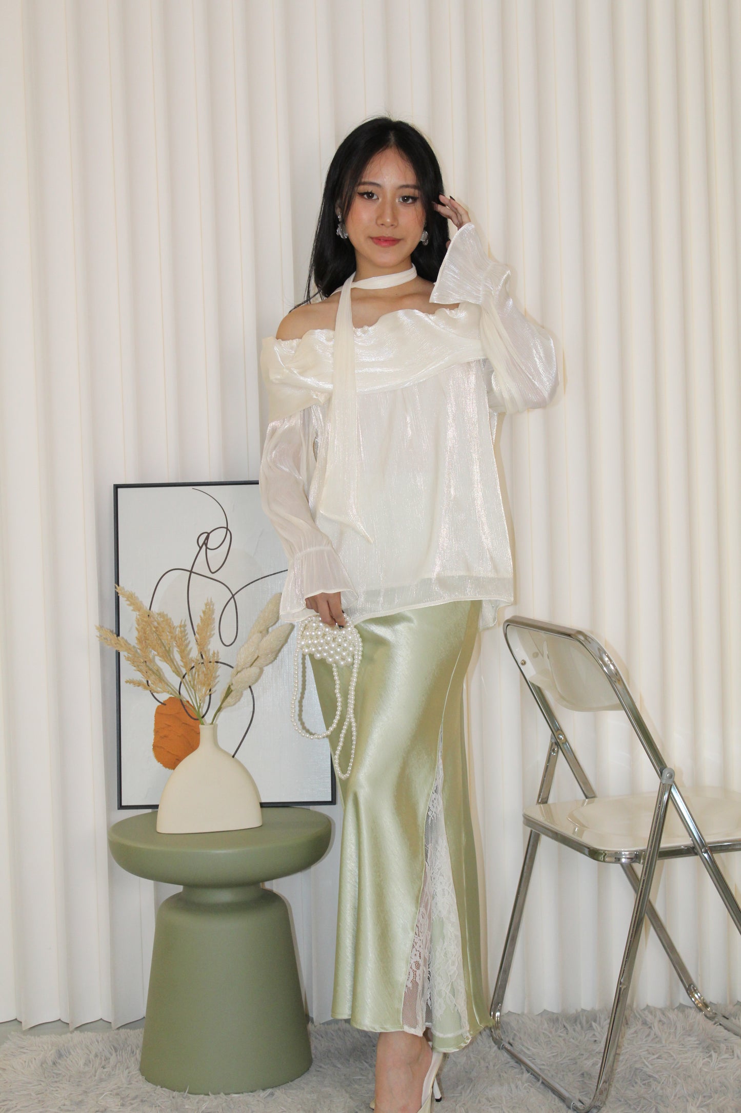 Marley Off Shoulder Long Sleeve Top (Cream)