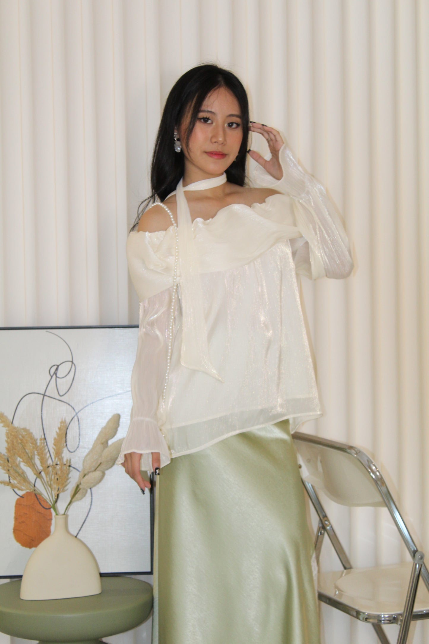 Marley Off Shoulder Long Sleeve Top (Cream)
