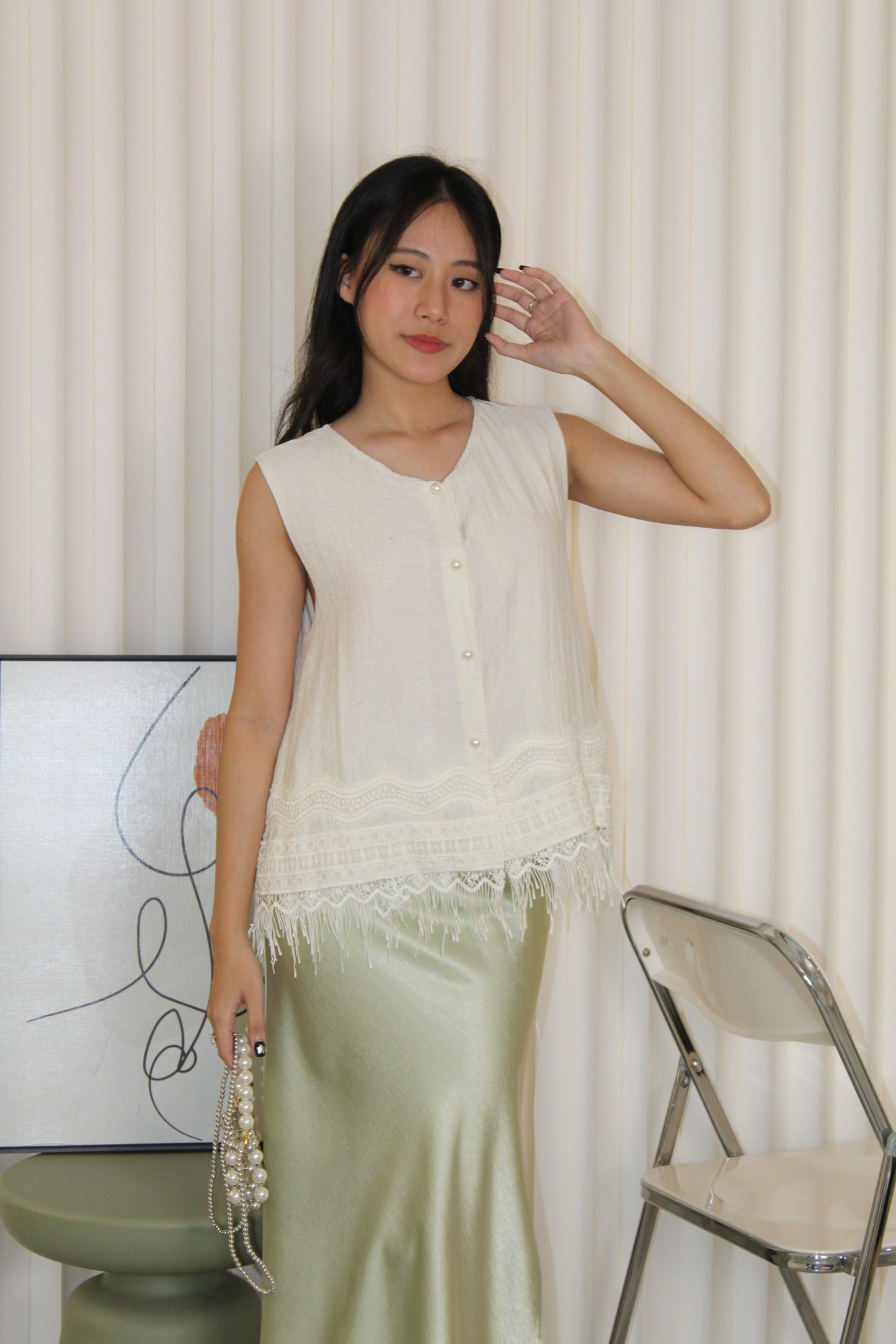 Canny Frayed Lace Vest Top (Black)