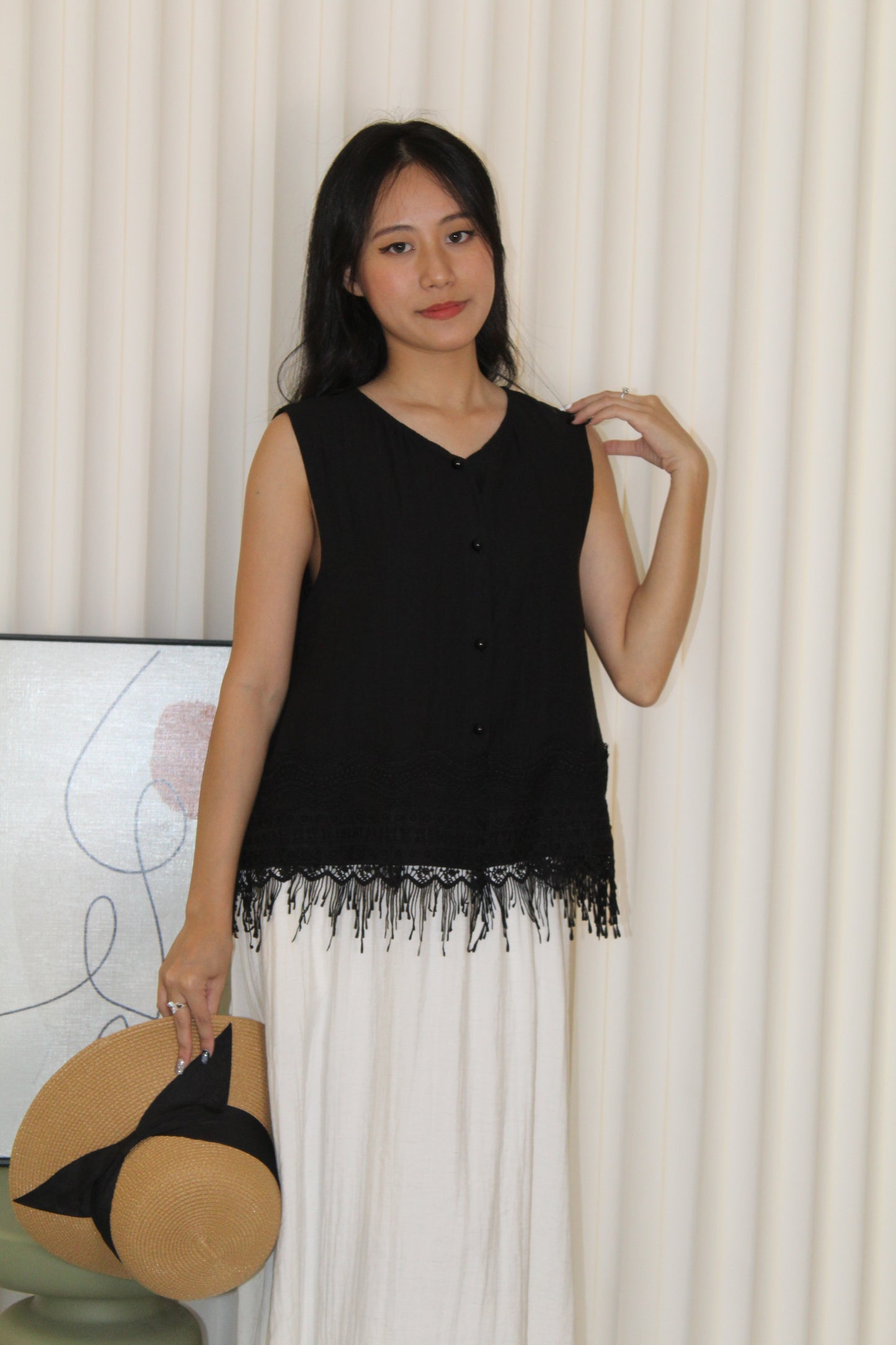 Canny Frayed Lace Vest Top (Black)
