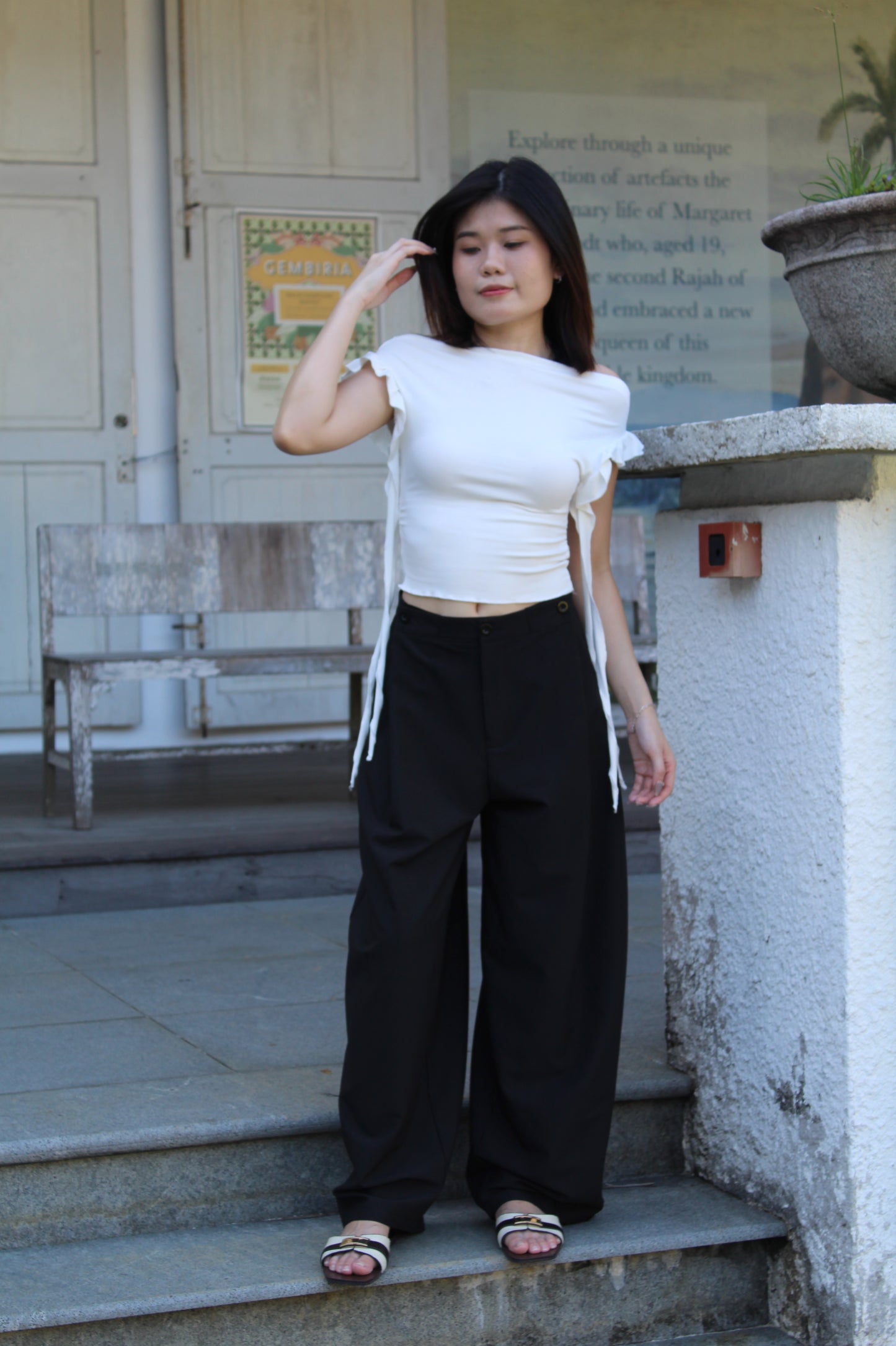 Erina Curved Pants (Black)
