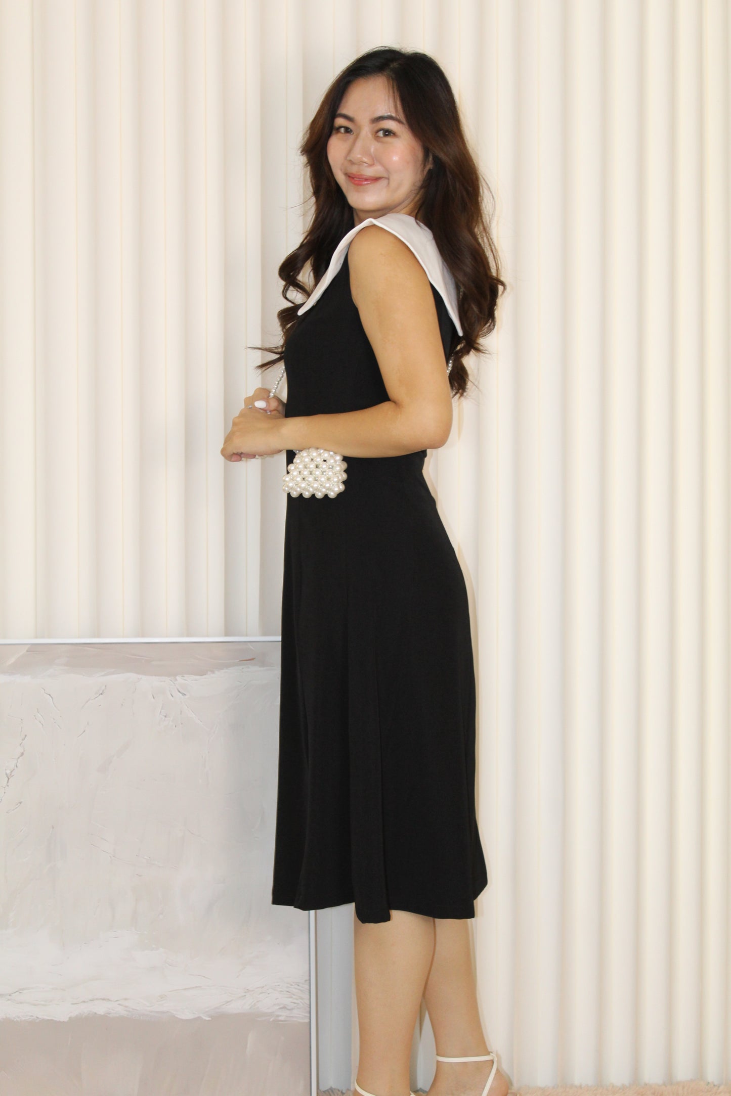 Teffa A-Line Midi Dress (Black)