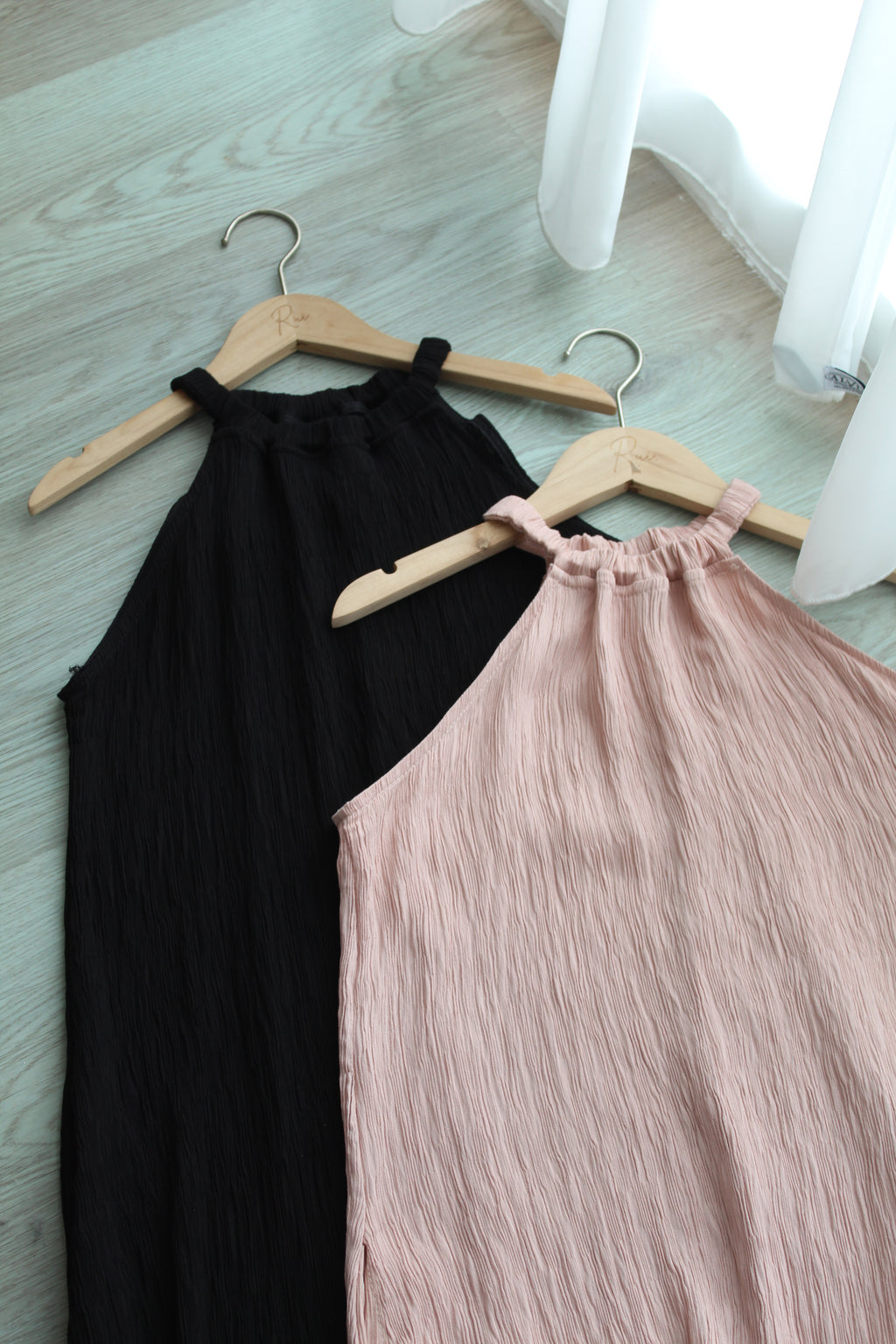 Charlie Textured Halter Midi Dress (Black)