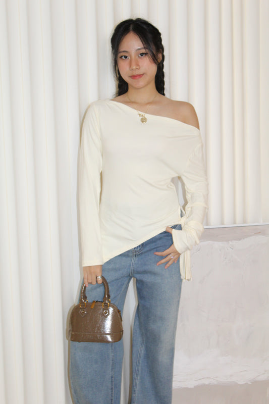 Chelsea Asymmetric Top (Cream)
